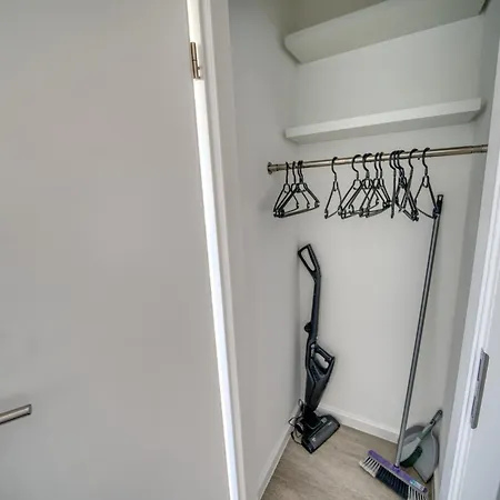 - Haus H, App 0h0909 شقة
